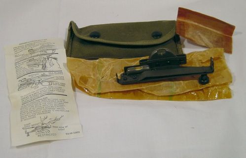 US Granatvisier für Gewehr M1903 und M1, WK 2, mit Koppeltasche, neuwertig